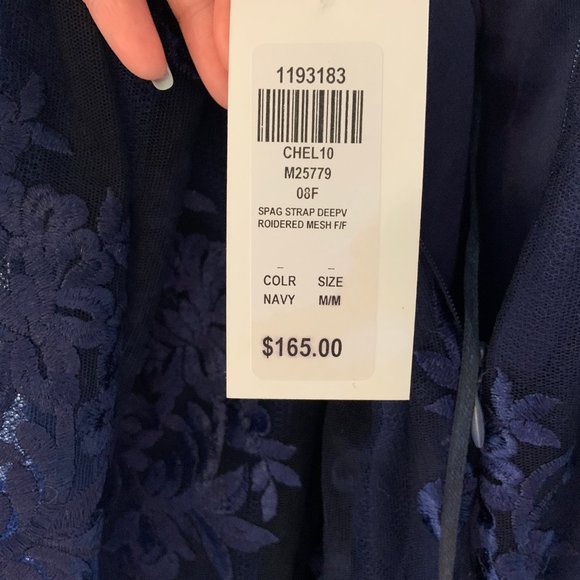 Blue dress with lace detail - Picture 3 of 3